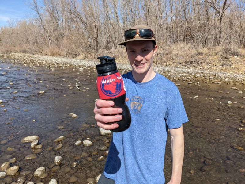 filtering river water with water to go