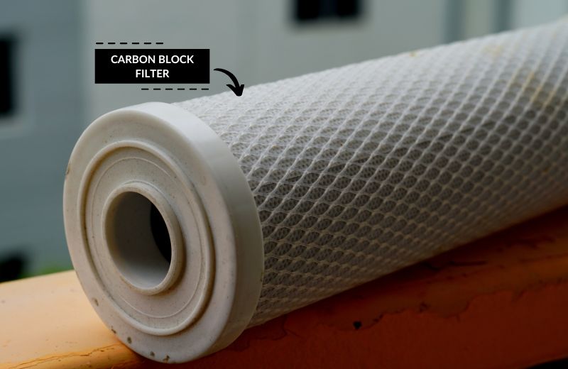 Cleaning a carbon block filter