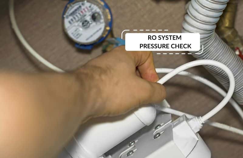 Checking the ro system pressure