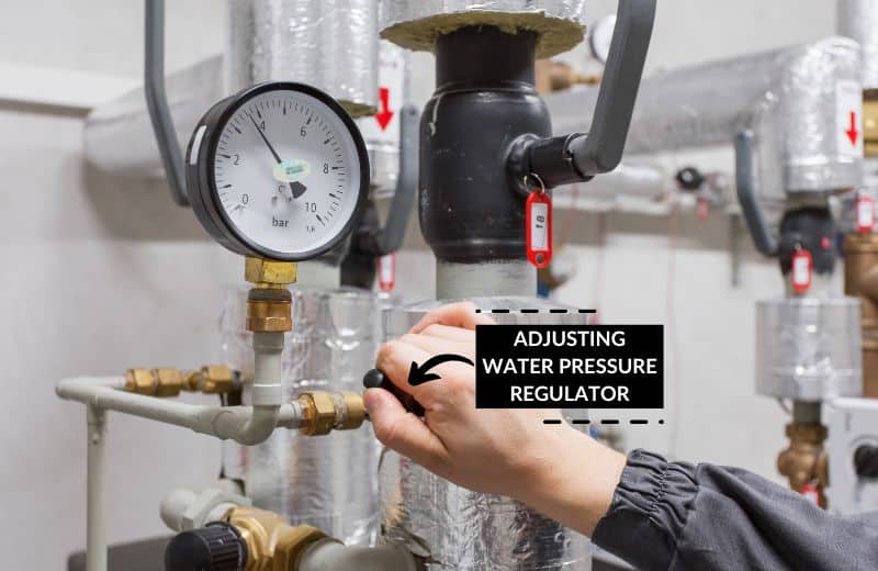 Adjusting water pressure regulator