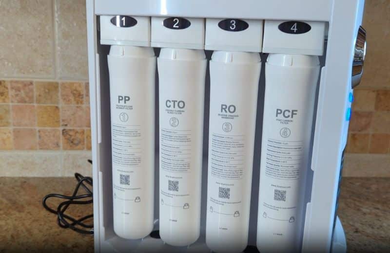 Upclose photo of the 4 filter cartridges of Bluevua