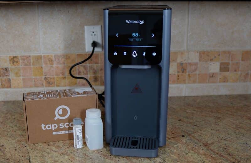 Waterdrop a1 filter displayed at the countertop