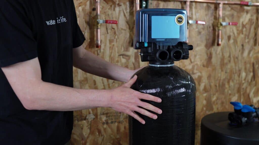 Kind water softener s 650 WQA gold seal logo on valve Kind water softener s-650 WQA gold seal logo on valve